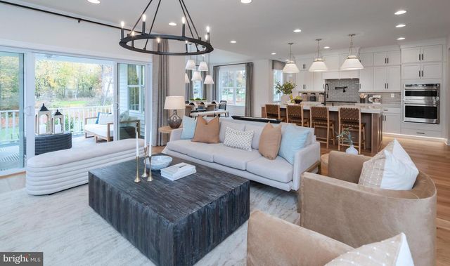 5399 RED OAK DR, Coopersburg, PA 18036