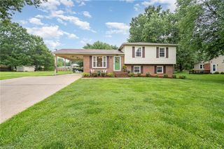 117 Valley Forge Lane, Kernersville, NC 27284