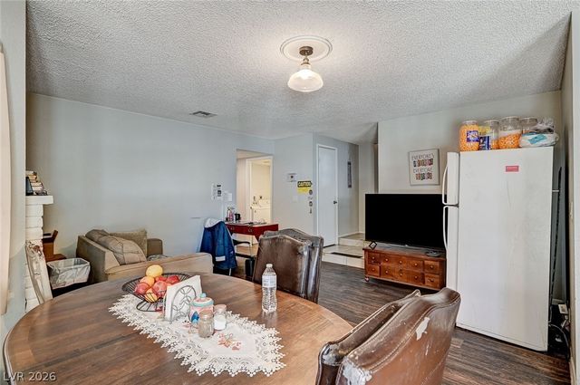 6729 Brunswick Circle, Las Vegas, NV 89107