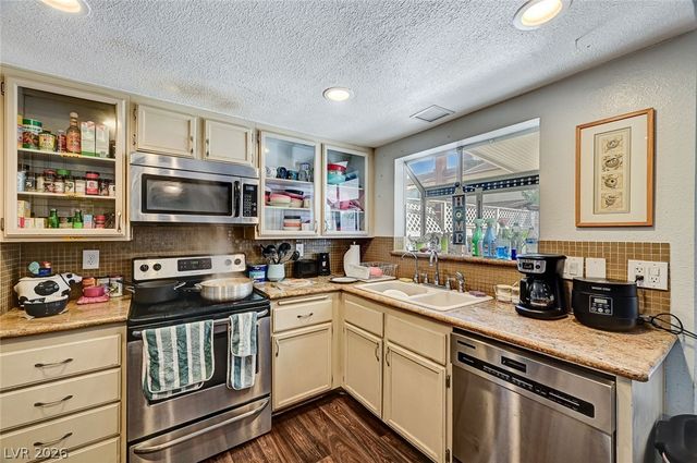 6729 Brunswick Circle, Las Vegas, NV 89107