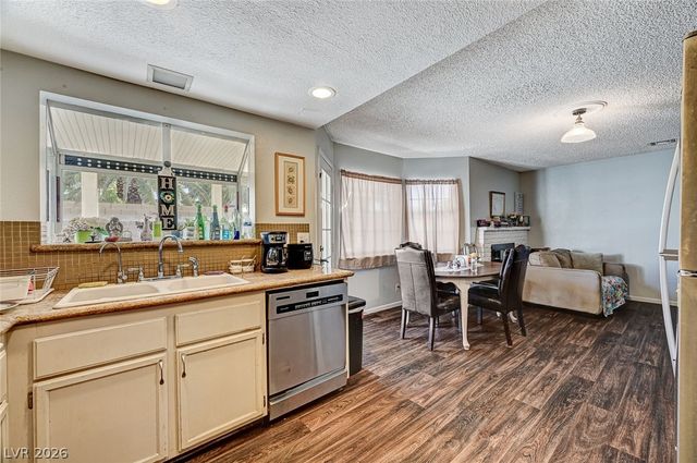 6729 Brunswick Circle, Las Vegas, NV 89107