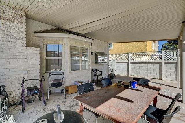 6729 Brunswick Circle, Las Vegas, NV 89107