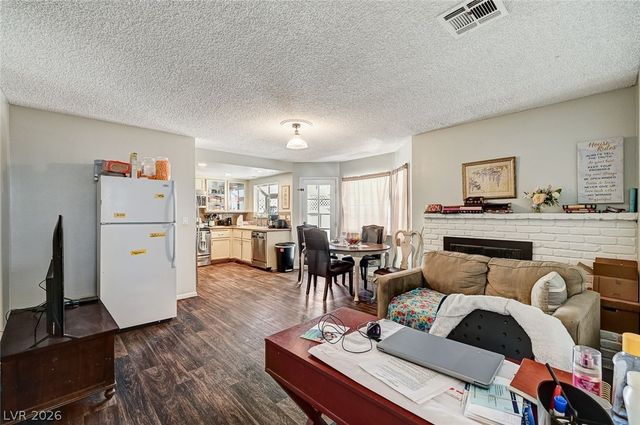 6729 Brunswick Circle, Las Vegas, NV 89107