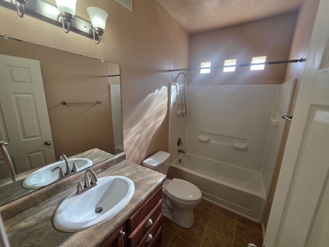 11008 ESCENSIA Street NW, Albuquerque, NM 87114