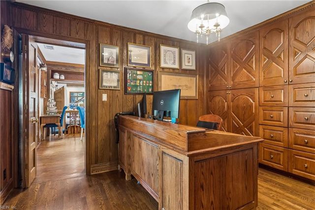 510 Oak Grove RD, Norfolk, VA 23505
