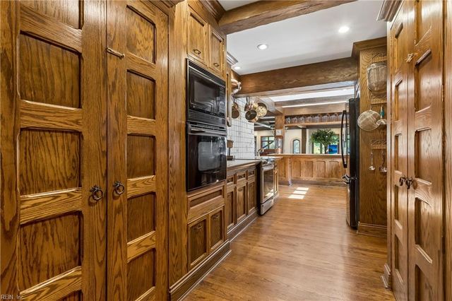 510 Oak Grove RD, Norfolk, VA 23505