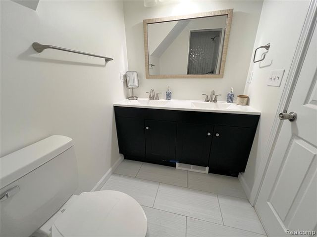 43 Rathbone Street, Mount Clemens, MI 48043