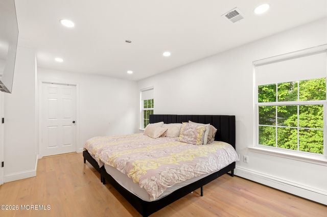 19 Elm Street, Jackson, NJ 08527