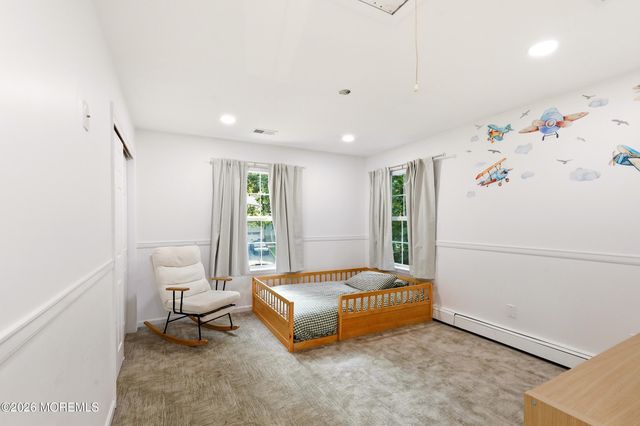 19 Elm Street, Jackson, NJ 08527