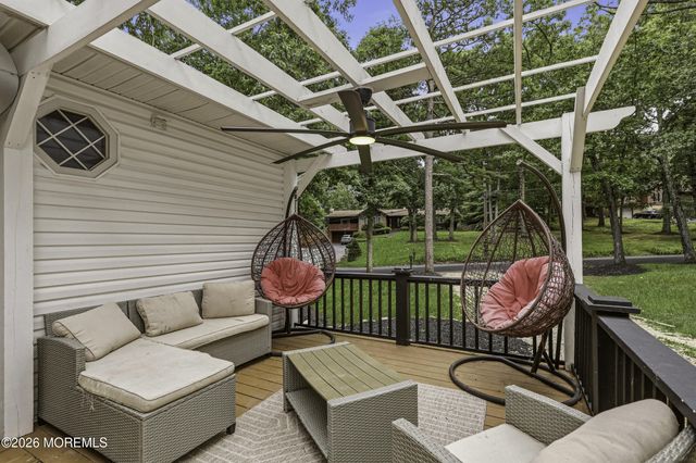 19 Elm Street, Jackson, NJ 08527