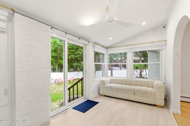 19 Elm Street, Jackson, NJ 08527