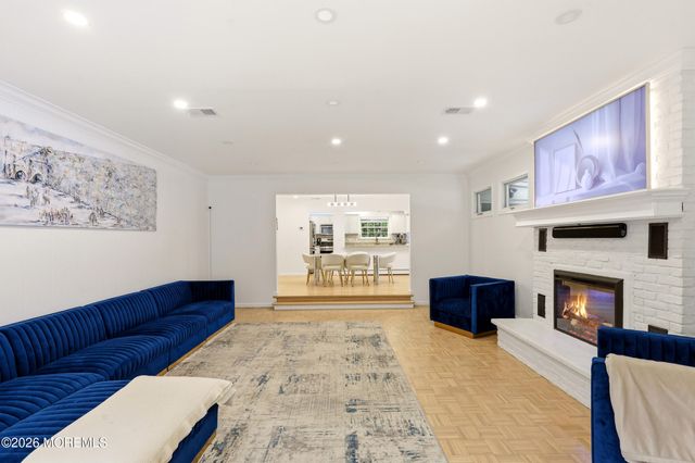 19 Elm Street, Jackson, NJ 08527