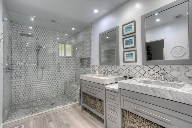 6875 N Cartee Rd, Palmetto Bay, FL 33158