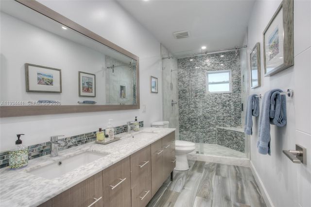 6875 N Cartee Rd, Palmetto Bay, FL 33158