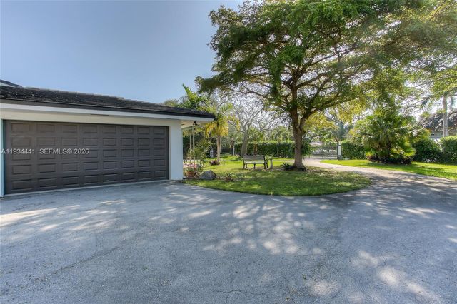 6875 N Cartee Rd, Palmetto Bay, FL 33158