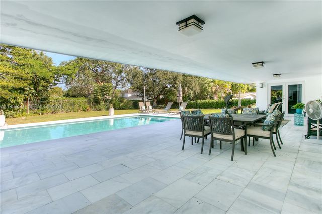 6875 N Cartee Rd, Palmetto Bay, FL 33158