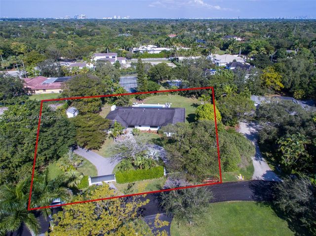 6875 N Cartee Rd, Palmetto Bay, FL 33158