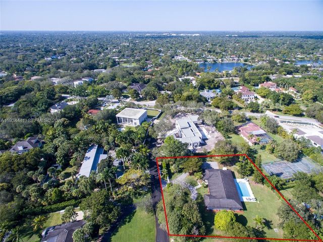 6875 N Cartee Rd, Palmetto Bay, FL 33158