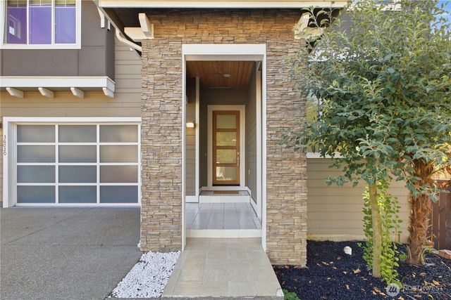 36020 21st Lane S, Federal Way, WA 98003