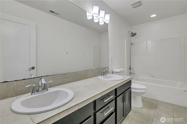 36020 21st Lane S, Federal Way, WA 98003