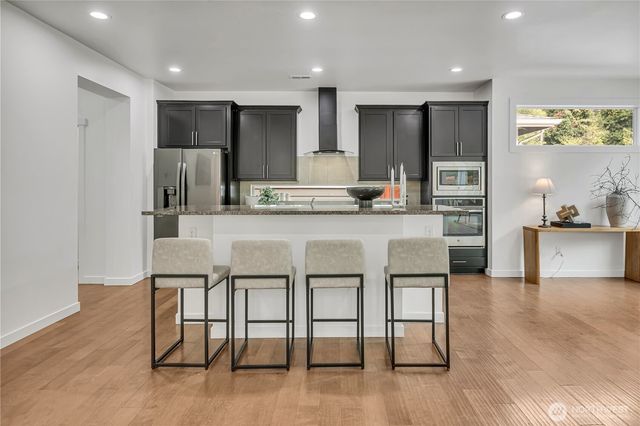 36020 21st Lane S, Federal Way, WA 98003