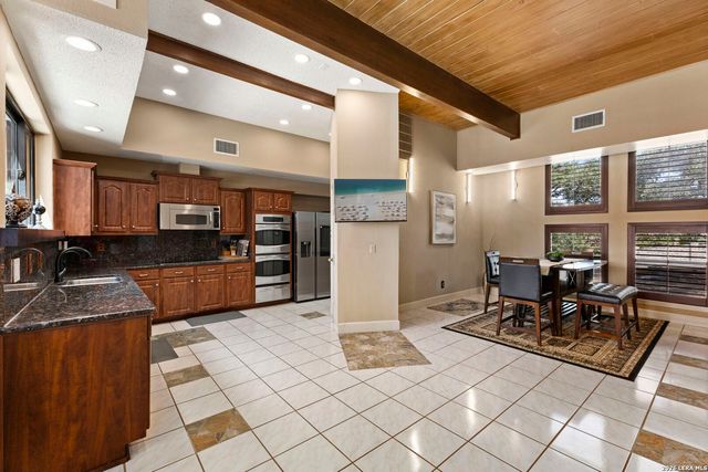 8726 Mountain Top, San Antonio, TX 78255