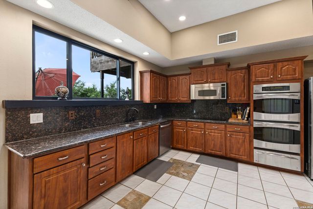 8726 Mountain Top, San Antonio, TX 78255