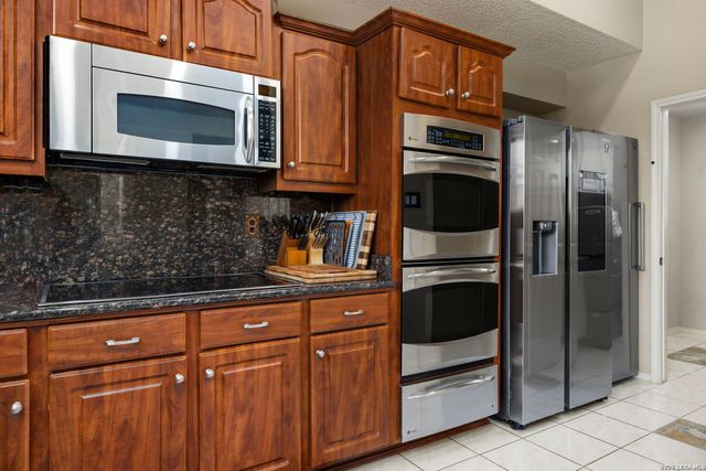 8726 Mountain Top, San Antonio, TX 78255