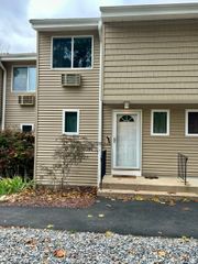 220 Main Street APT 6G, New Hartford, CT 06057