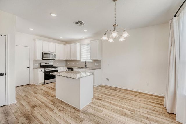 513 Goat Willow LN, Georgetown, TX 78626