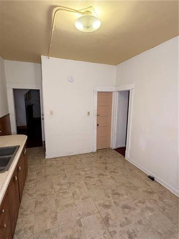 2203 Vories Street, St Joseph, MO 64507