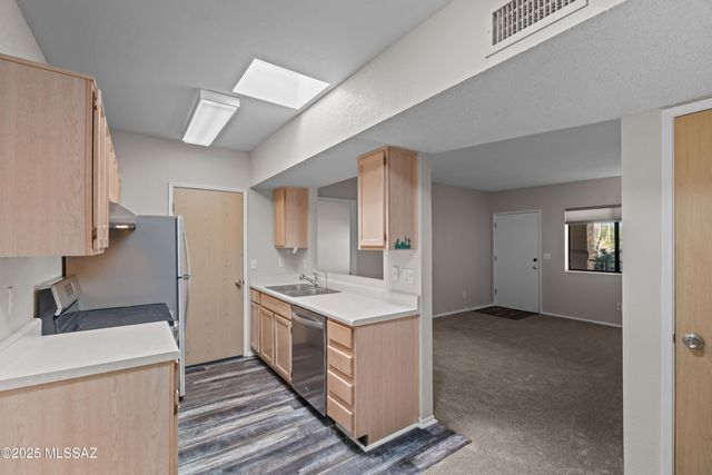 7666 E 22nd St Apt 50, Tucson, AZ 85710