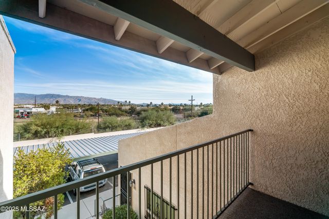 7666 E 22nd St Apt 50, Tucson, AZ 85710