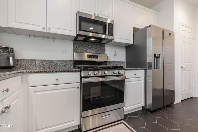 344 Campbell Court, Santa Paula, CA 93060