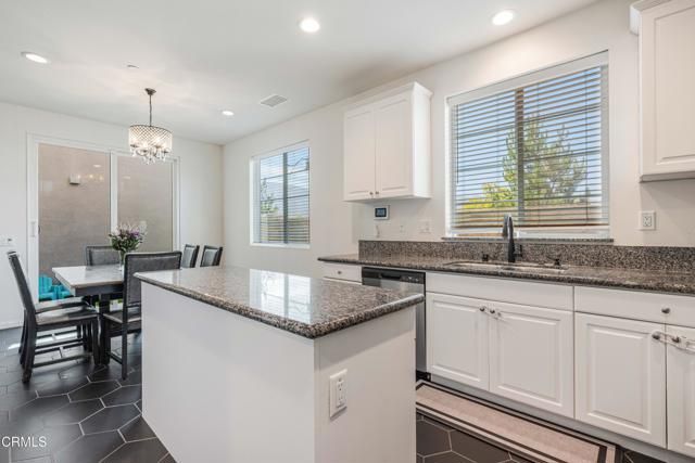 344 Campbell Court, Santa Paula, CA 93060