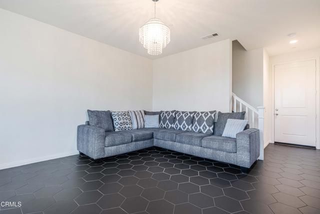 344 Campbell Court, Santa Paula, CA 93060