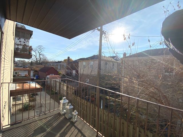 5815 N Spaulding Avenue 2C, Chicago, IL 60659