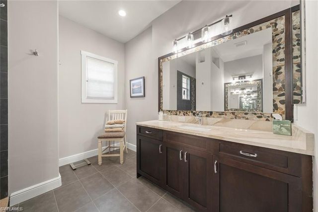 646 Vintage Reserve CIR 4D, Naples, FL 34119