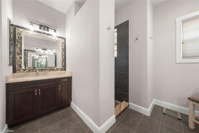 646 Vintage Reserve CIR 4D, Naples, FL 34119