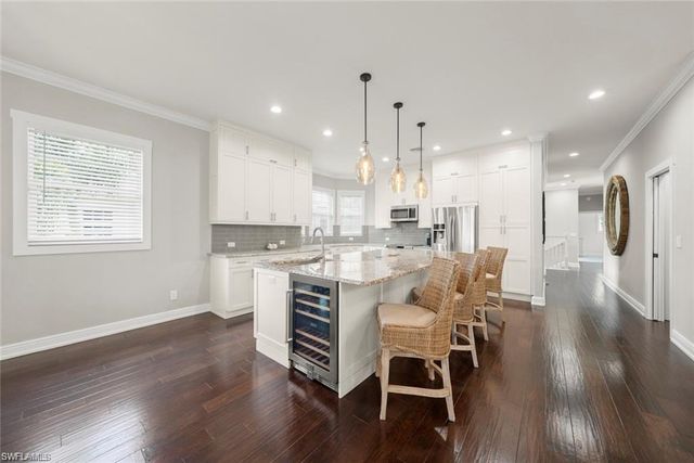 646 Vintage Reserve CIR 4D, Naples, FL 34119