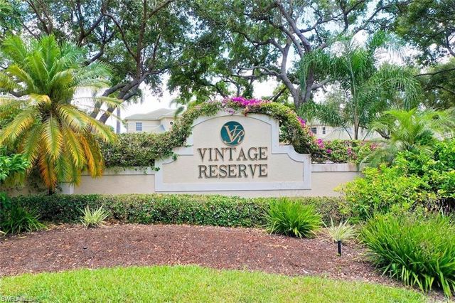 646 Vintage Reserve CIR 4D, Naples, FL 34119