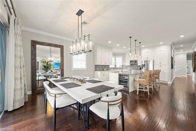 646 Vintage Reserve CIR 4D, Naples, FL 34119