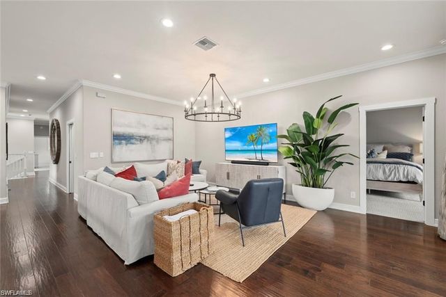 646 Vintage Reserve CIR 4D, Naples, FL 34119