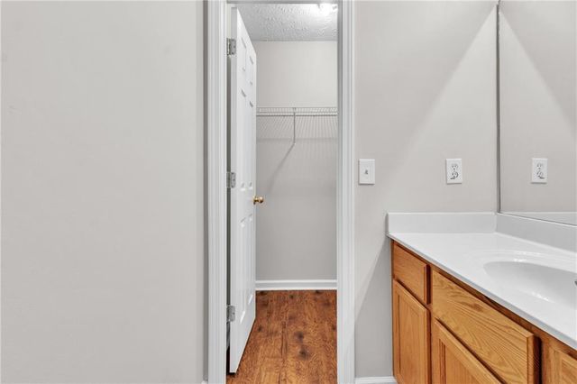 1050 Daventry Crossing, Woodstock, GA 30188