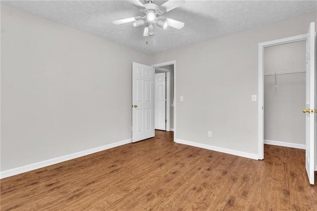 1050 Daventry Crossing, Woodstock, GA 30188