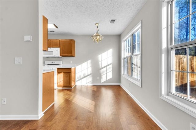 1050 Daventry Crossing, Woodstock, GA 30188