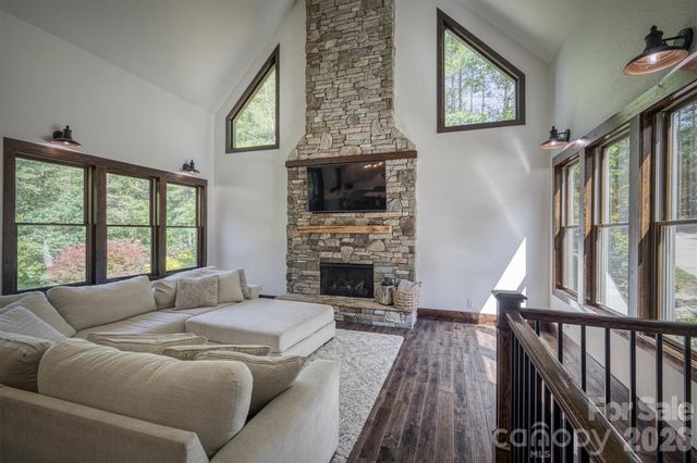 2243 Cottage Park Road, Morganton, NC 28655