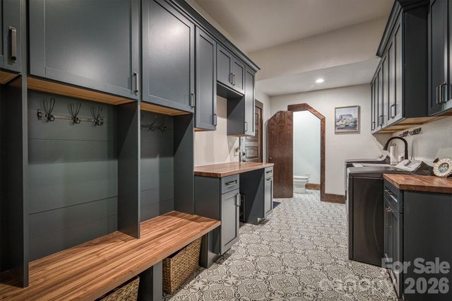 2243 Cottage Park Road, Morganton, NC 28655