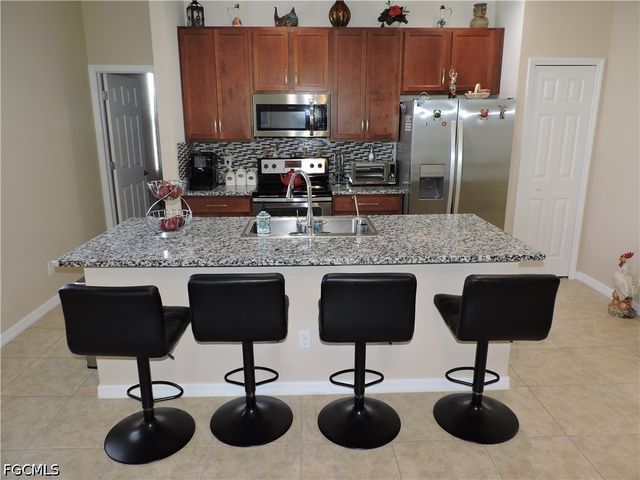 204 NW 11th ST, Cape Coral, FL 33993