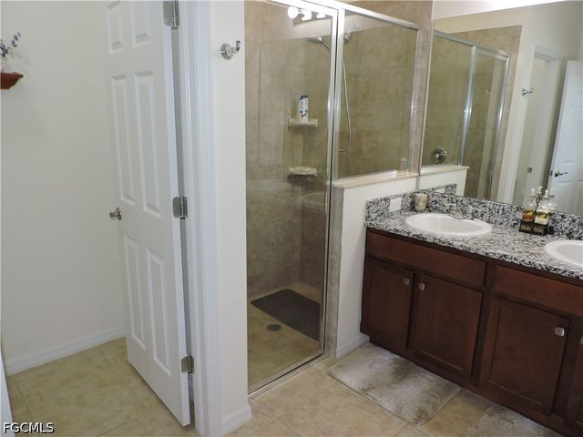 204 NW 11th ST, Cape Coral, FL 33993